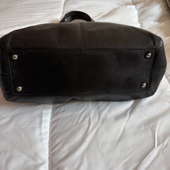 Coach Soho Hamptons Pleated Black Leather Shoulder Bag - Picture 4 of 12